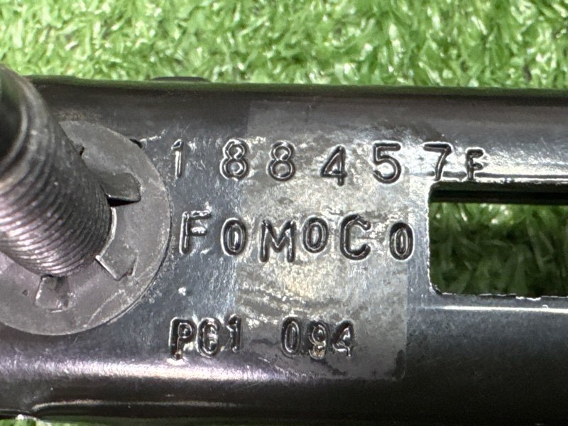 Механизм регулировки ремня безопасности Ford Kuga 2013 SUV