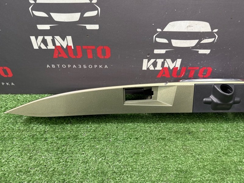 Накладка крышки багажника Ford Kuga 2013 SUV