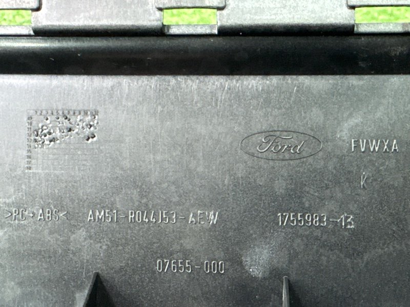 Накладка на торпедо Ford Kuga 2013 SUV