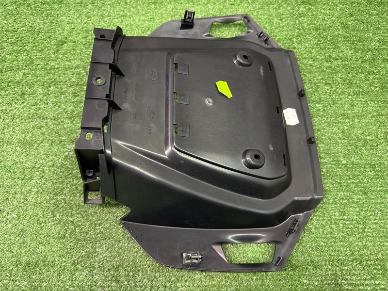 Накладка на торпедо Ford Kuga 2013 SUV