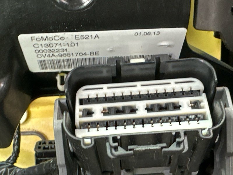 Сиденья передние комплект Ford Kuga 2013 SUV