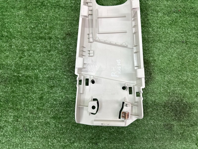 Накладка центральной стойки верхняя Ford Kuga 2013 SUV