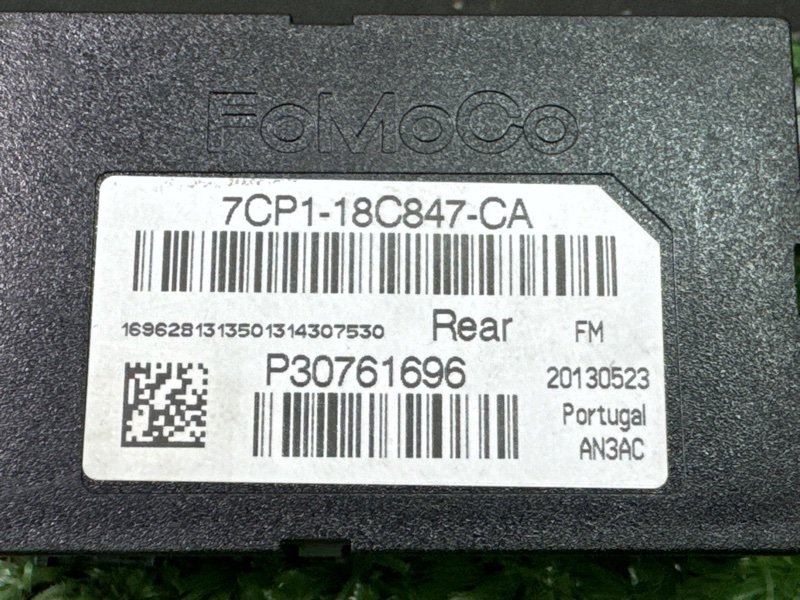 Усилитель антенны Ford Kuga 2013 SUV