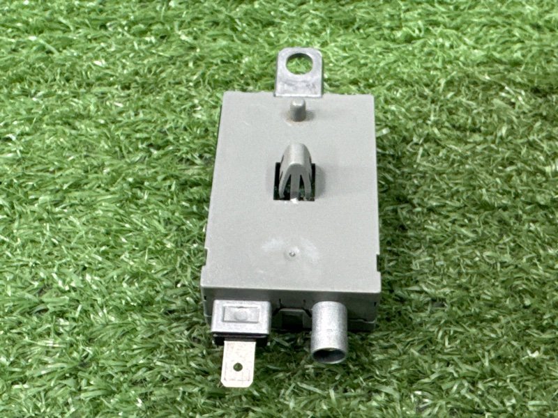 Усилитель антенны Ford Kuga 2013 SUV