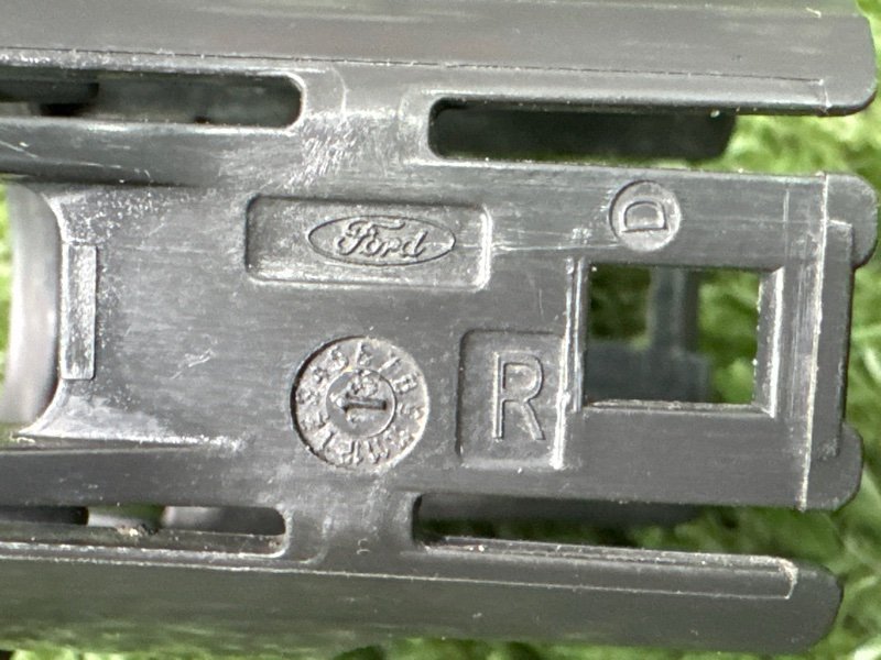 Кронштейн парктроника Ford Kuga 2013 SUV