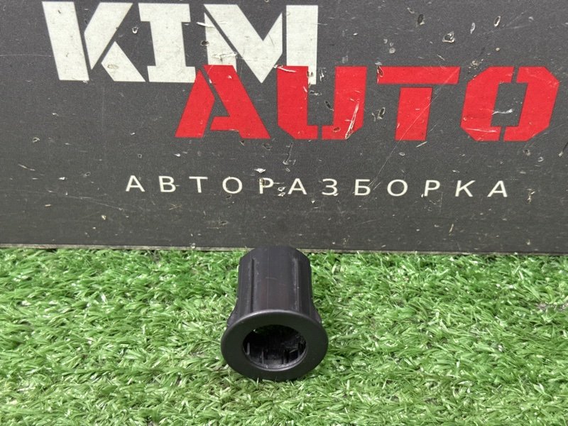 Кронштейн парктроника Ford Kuga 2013 SUV