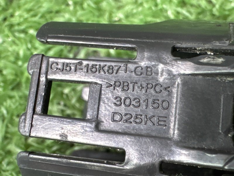 Кронштейн парктроника Ford Kuga 2013 SUV