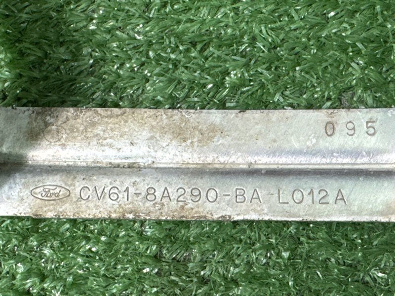 Кронштейн интеркулера Ford Kuga 2013 SUV