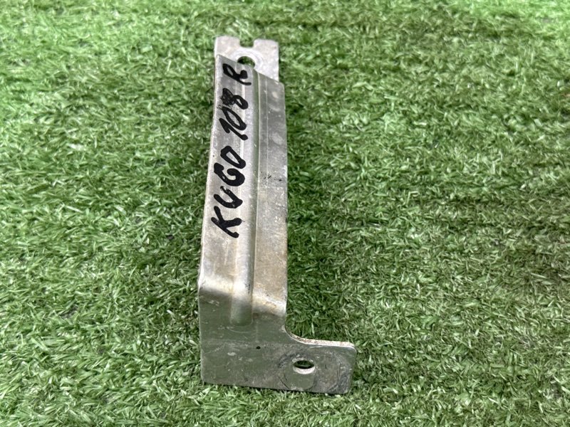 Кронштейн интеркулера Ford Kuga 2013 SUV