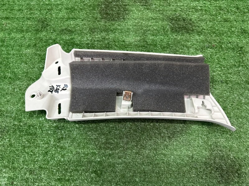 Накладка стойки кузова Ford Kuga 2013 SUV