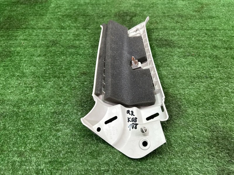 Накладка стойки кузова Ford Kuga 2013 SUV