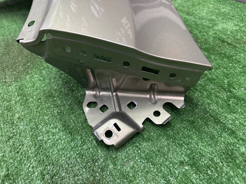 Крыло Ford Kuga 2013 SUV