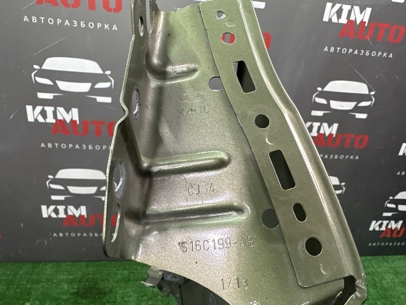 Крыло Ford Kuga 2013 SUV