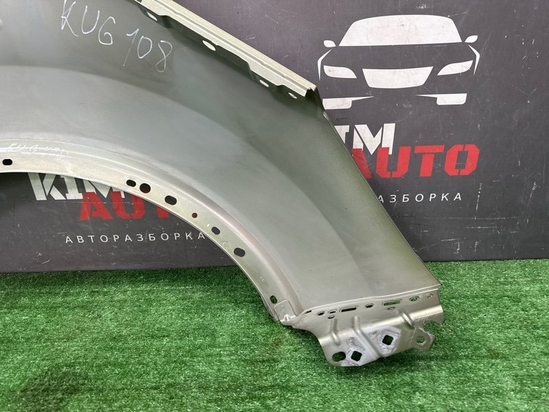 Крыло Ford Kuga 2013 SUV