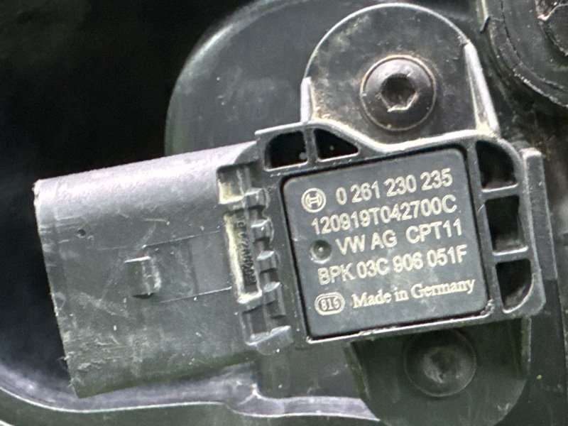 Коллектор впускной Skoda Fabia 2