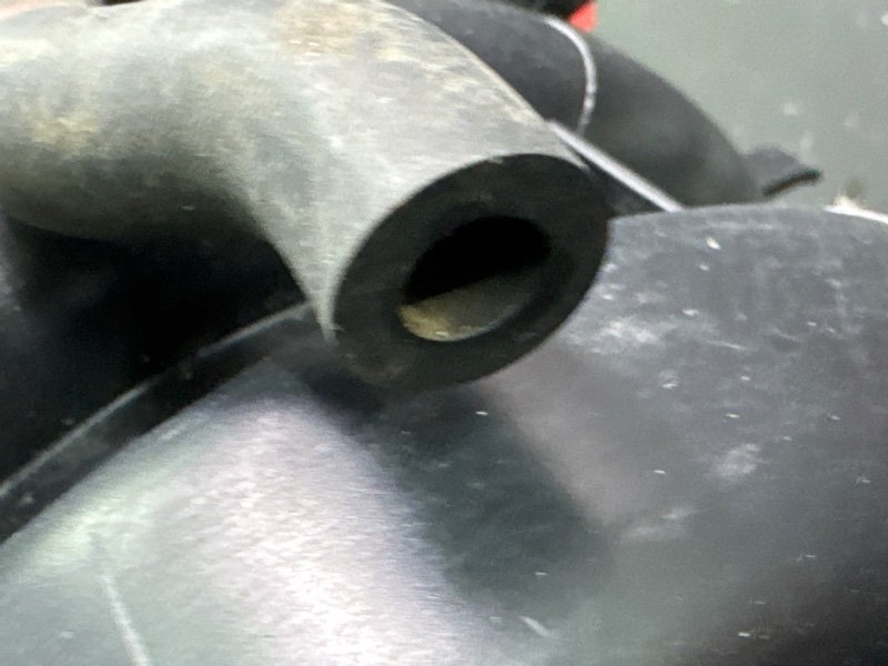 Коллектор впускной Skoda Fabia 2