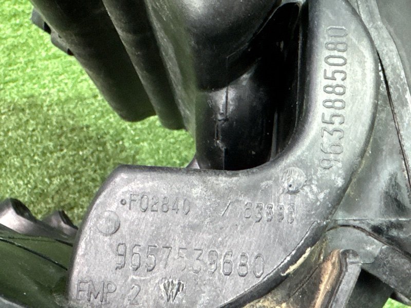 Коллектор впускной Peugeot 307