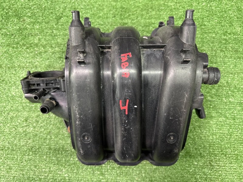 Коллектор впускной Skoda Fabia 2