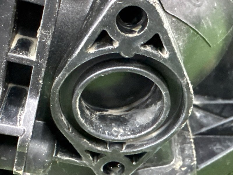 Коллектор впускной Skoda Fabia 2