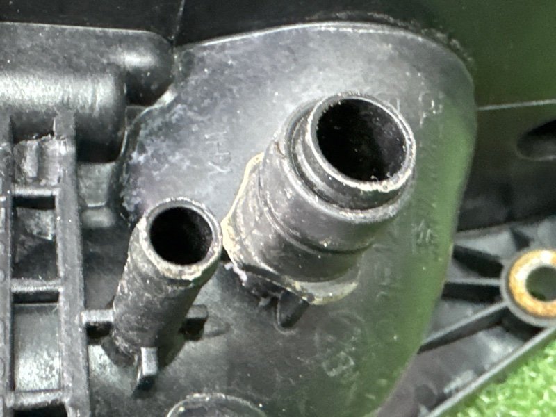 Коллектор впускной Skoda Fabia 2