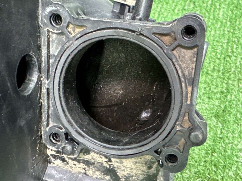 Коллектор впускной Skoda Fabia 2