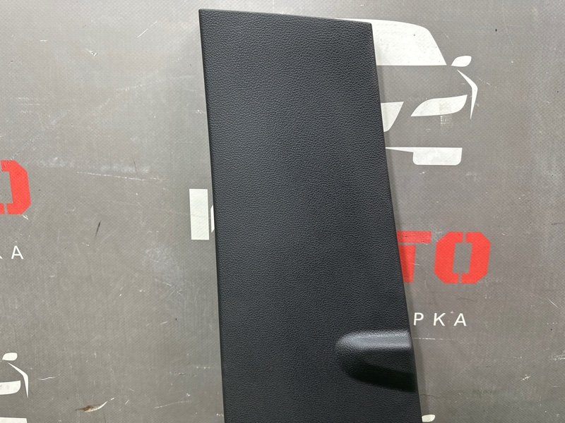 Накладка центральной стойки нижняя Ford Kuga 2013 SUV