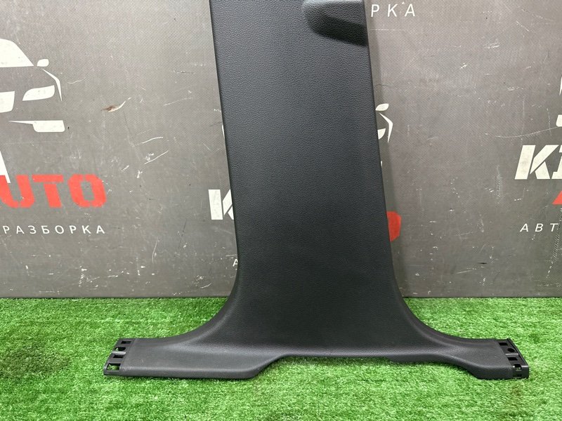 Накладка центральной стойки нижняя Ford Kuga 2013 SUV