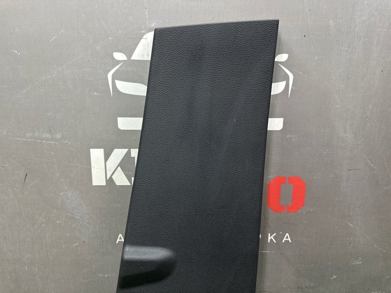 Накладка центральной стойки нижняя Ford Kuga 2013 SUV