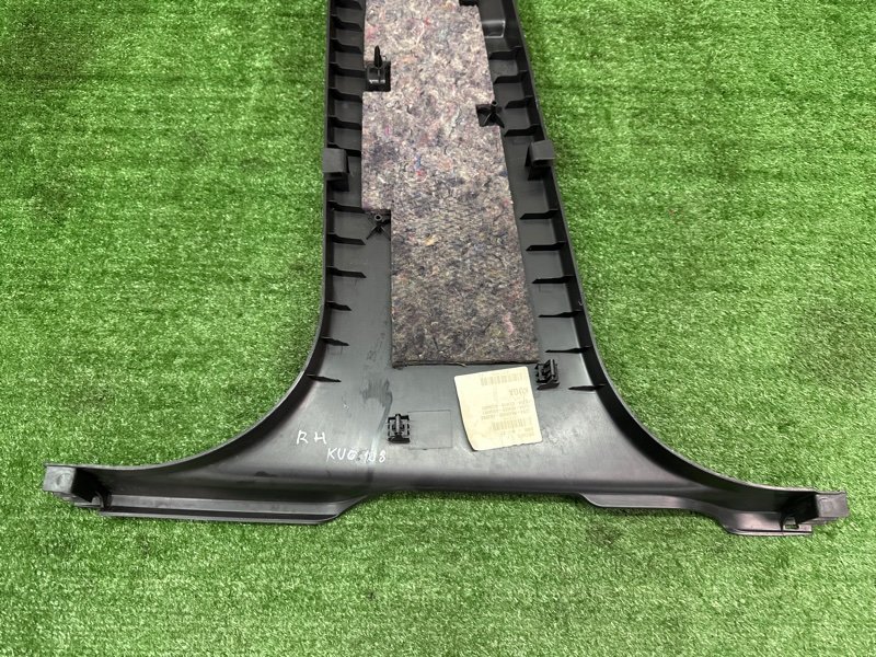 Накладка центральной стойки нижняя Ford Kuga 2013 SUV