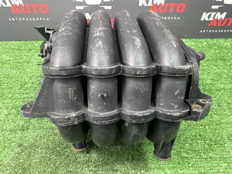 Коллектор впускной Volkswagen Passat B5