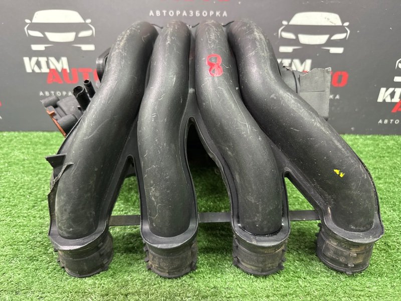 Коллектор впускной Volkswagen Passat B5