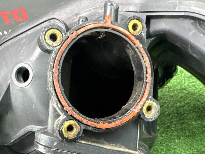 Коллектор впускной Volkswagen Passat B5