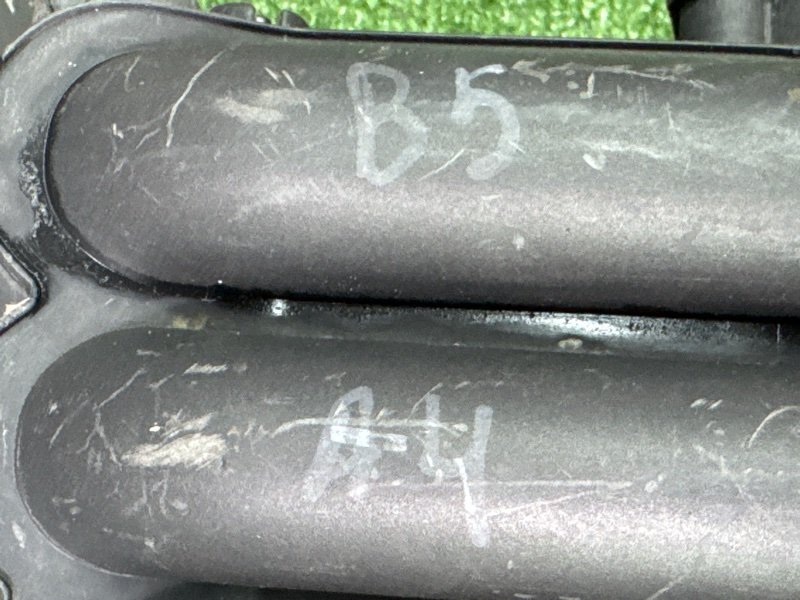 Коллектор впускной Volkswagen Passat B5