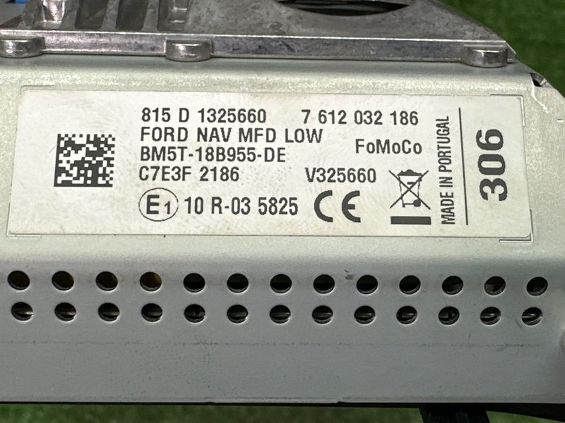 Дисплей информационный Ford Kuga 2013 SUV