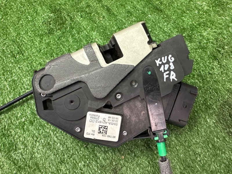 Замок двери Ford Kuga 2013 SUV