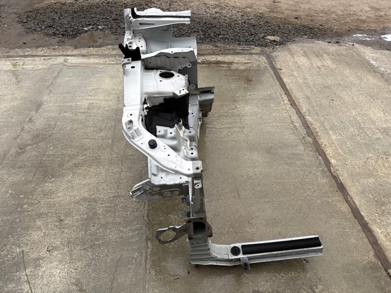 Четверть (лонжерон) Mitsubishi Outlander 3