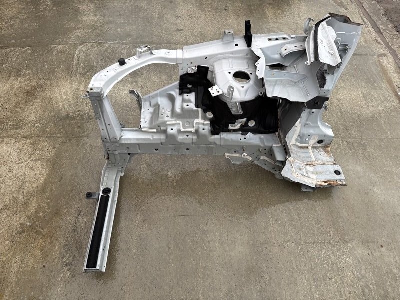 Четверть (лонжерон) Mitsubishi Outlander 3