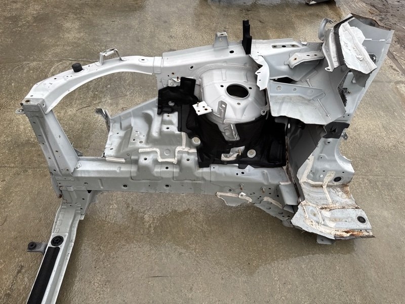 Четверть (лонжерон) Mitsubishi Outlander 3