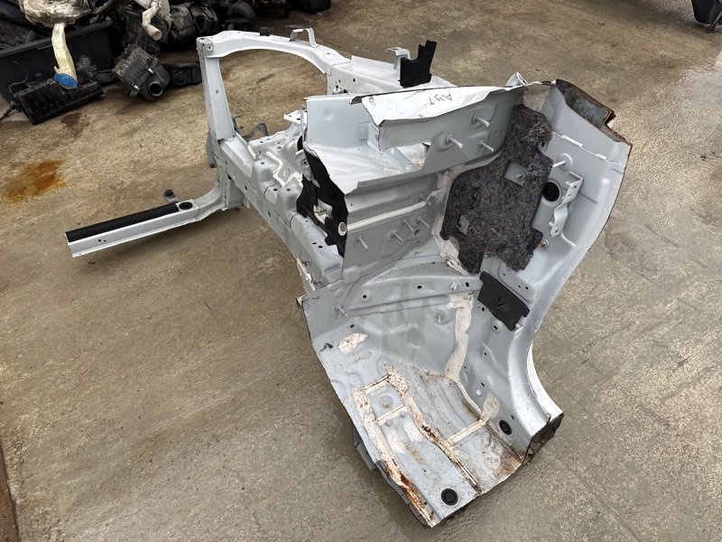 Четверть (лонжерон) Mitsubishi Outlander 3