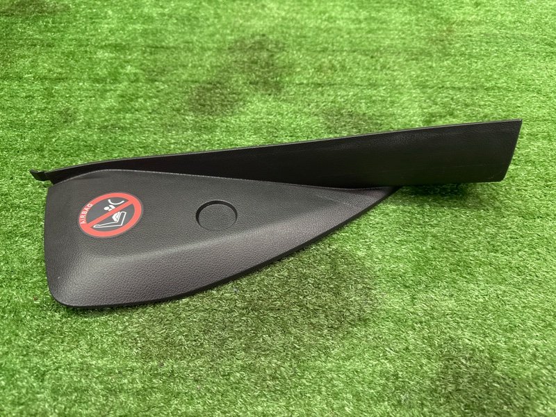 Накладка торпедо боковая Ford Kuga 2013 SUV