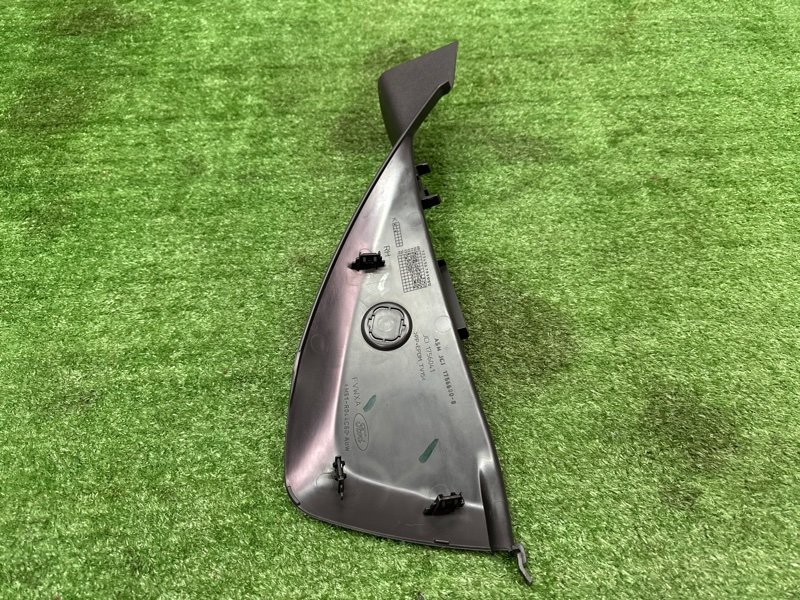 Накладка торпедо боковая Ford Kuga 2013 SUV