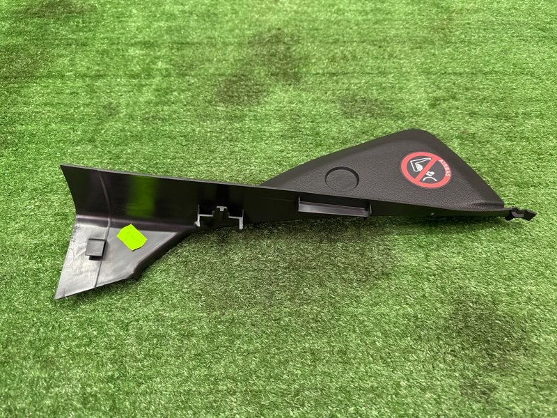 Накладка торпедо боковая Ford Kuga 2013 SUV