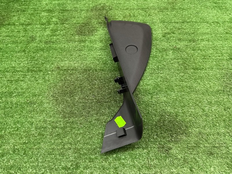 Накладка торпедо боковая Ford Kuga 2013 SUV