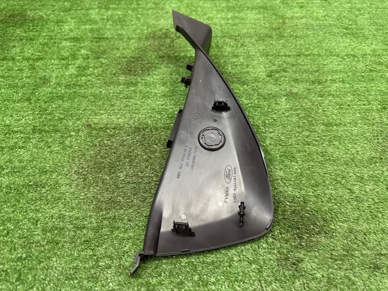 Накладка торпедо боковая Ford Kuga 2013 SUV