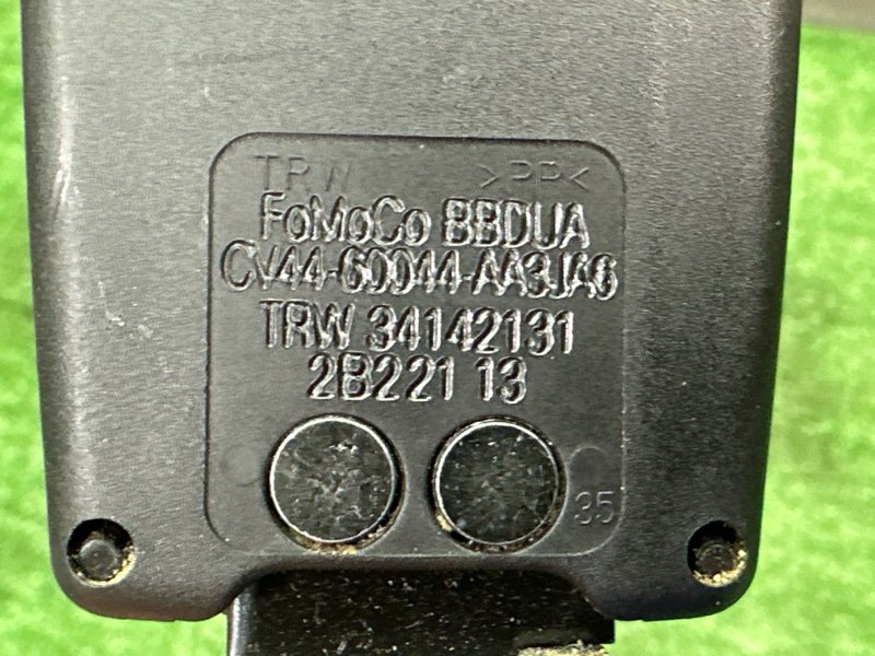 Замок ремня безопасности Ford Kuga 2013 SUV