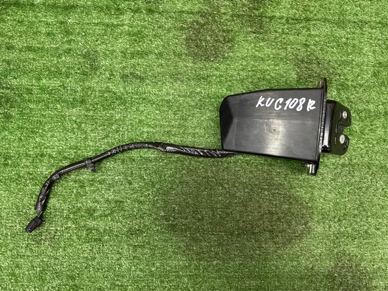 Замок крышки багажника Ford Kuga 2013 SUV