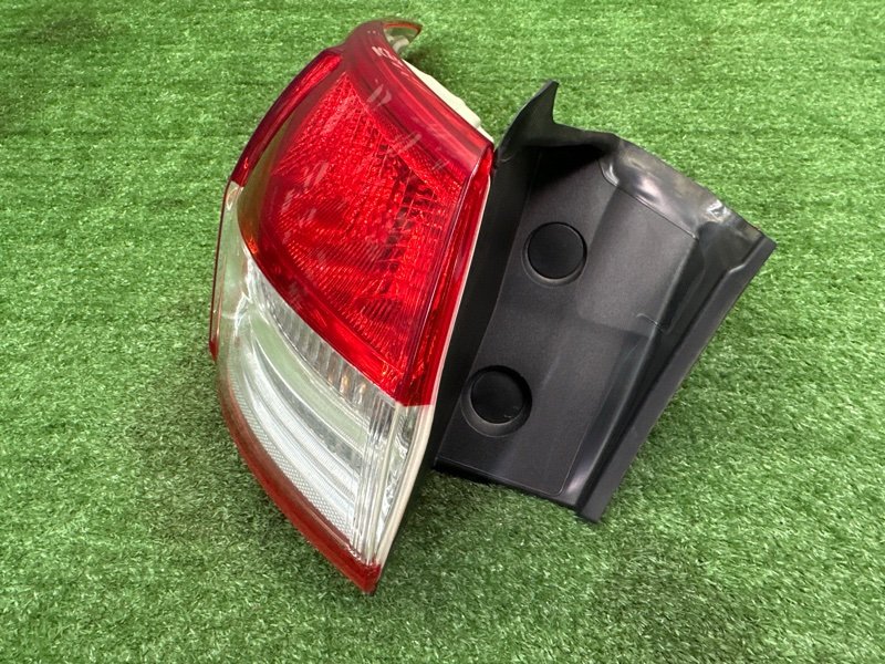 Фонарь в крыло Ford Kuga 2013 SUV