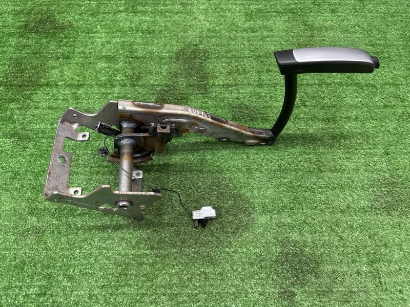 Рычаг стояночного тормоза (ручник) Ford Kuga 2013 SUV