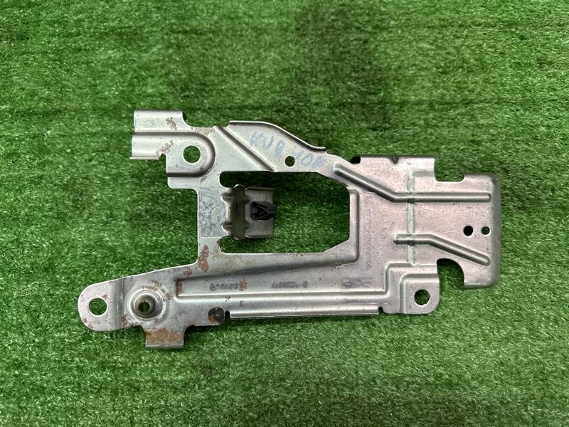 Кронштейн центральной консоли Ford Kuga 2013 SUV