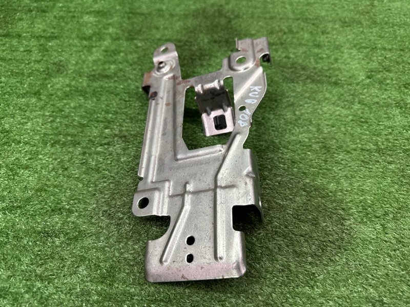 Кронштейн центральной консоли Ford Kuga 2013 SUV